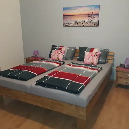Lotus Apartment *